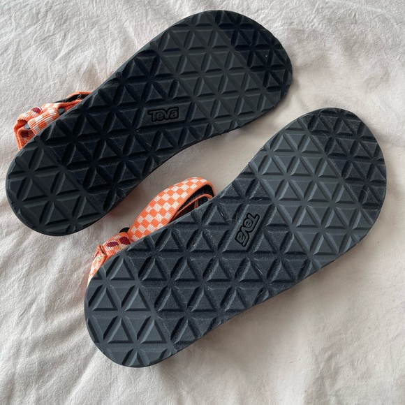 Teva Original Universal Sandal with cherries - Picture 2 of 3